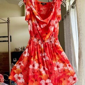 Floral Dress. Looks New…great condition.